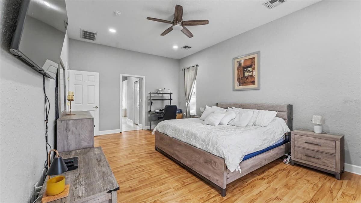 6726 HARTSWORTH DRIVE — photo 36 of 75