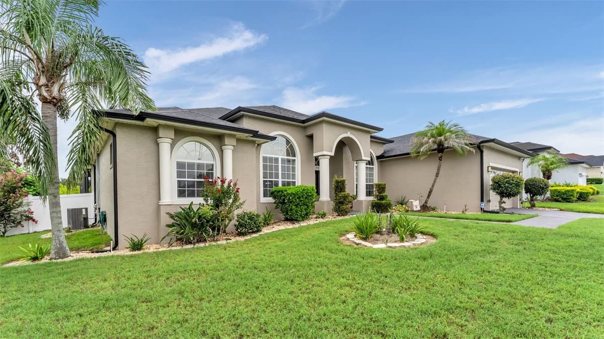 6726 HARTSWORTH DRIVE — photo 3 of 75