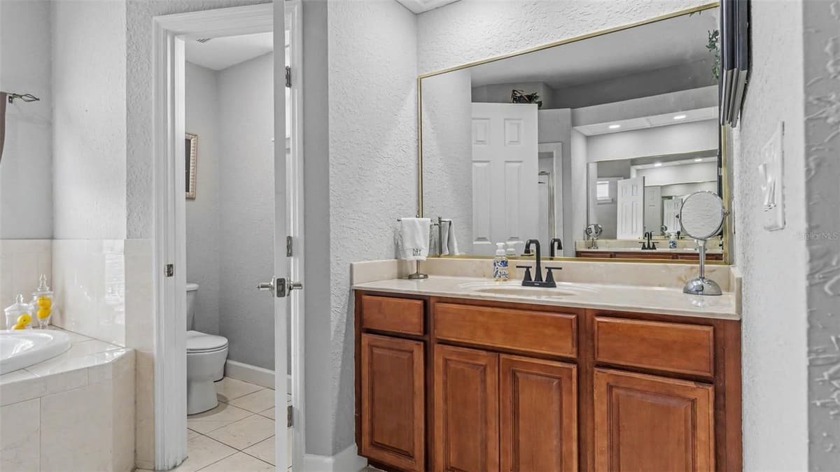 6726 HARTSWORTH DRIVE — photo 41 of 75