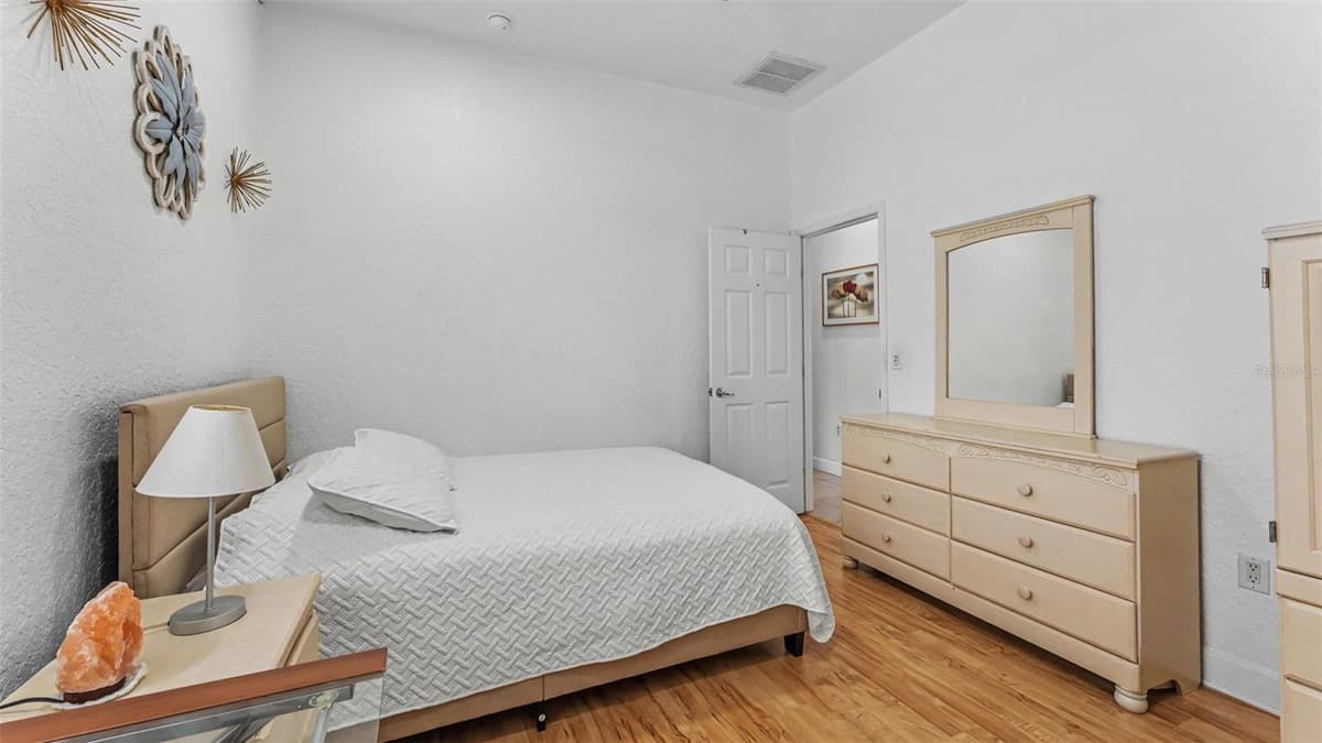6726 HARTSWORTH DRIVE — photo 48 of 75