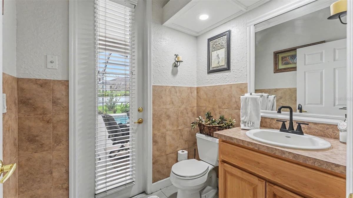 6726 HARTSWORTH DRIVE — photo 45 of 75