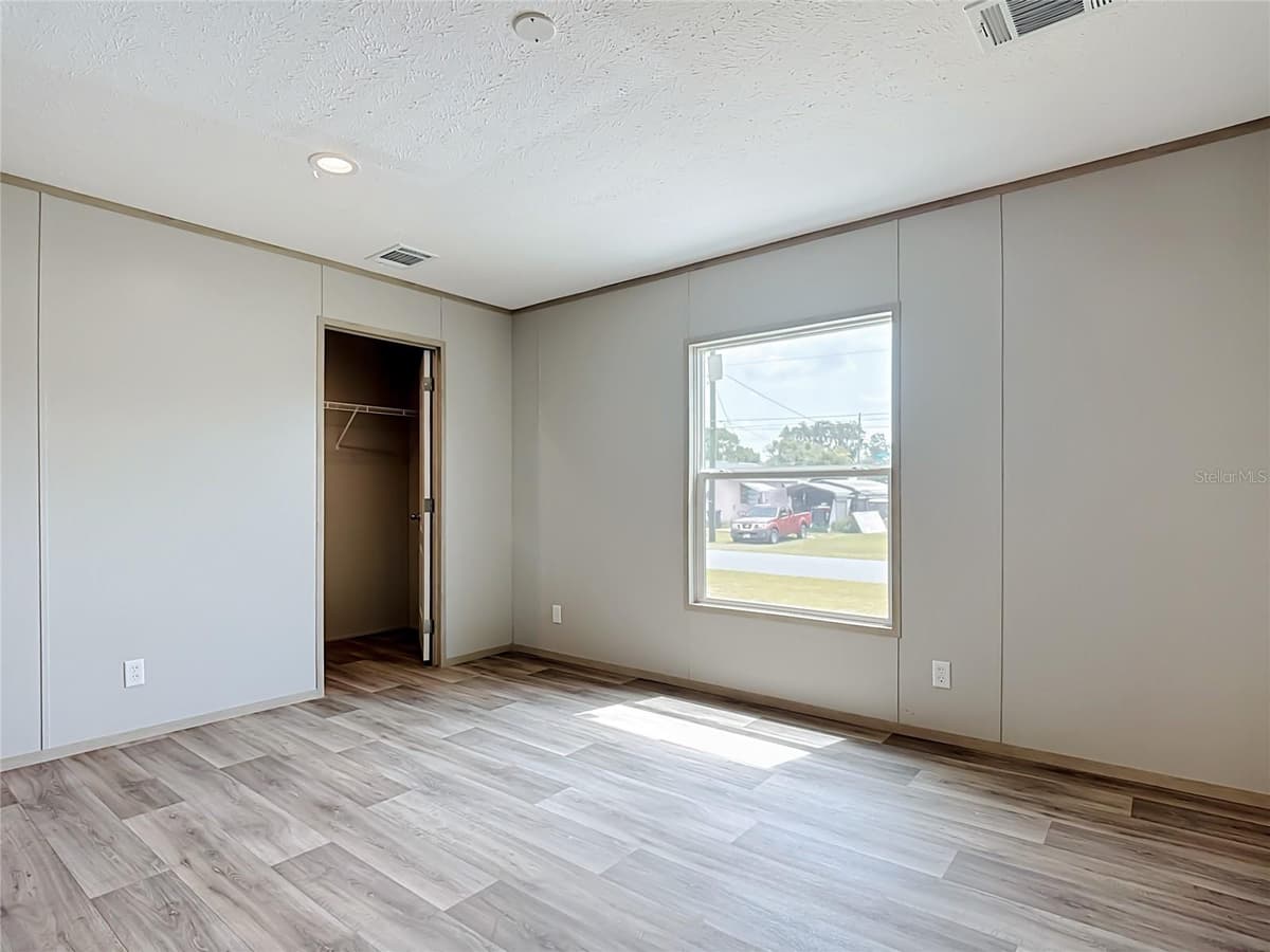 1626 TARPON BOULEVARD — photo 17 of 43