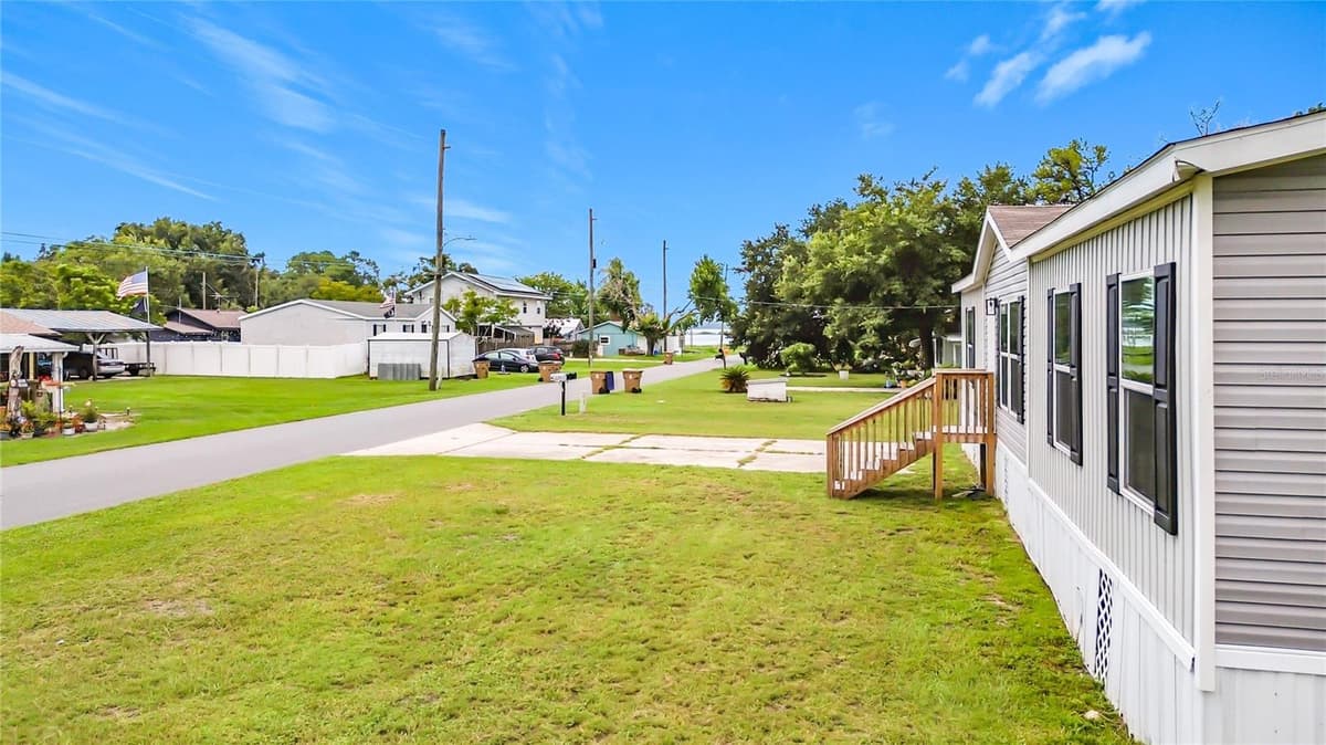 1626 TARPON BOULEVARD — photo 36 of 43