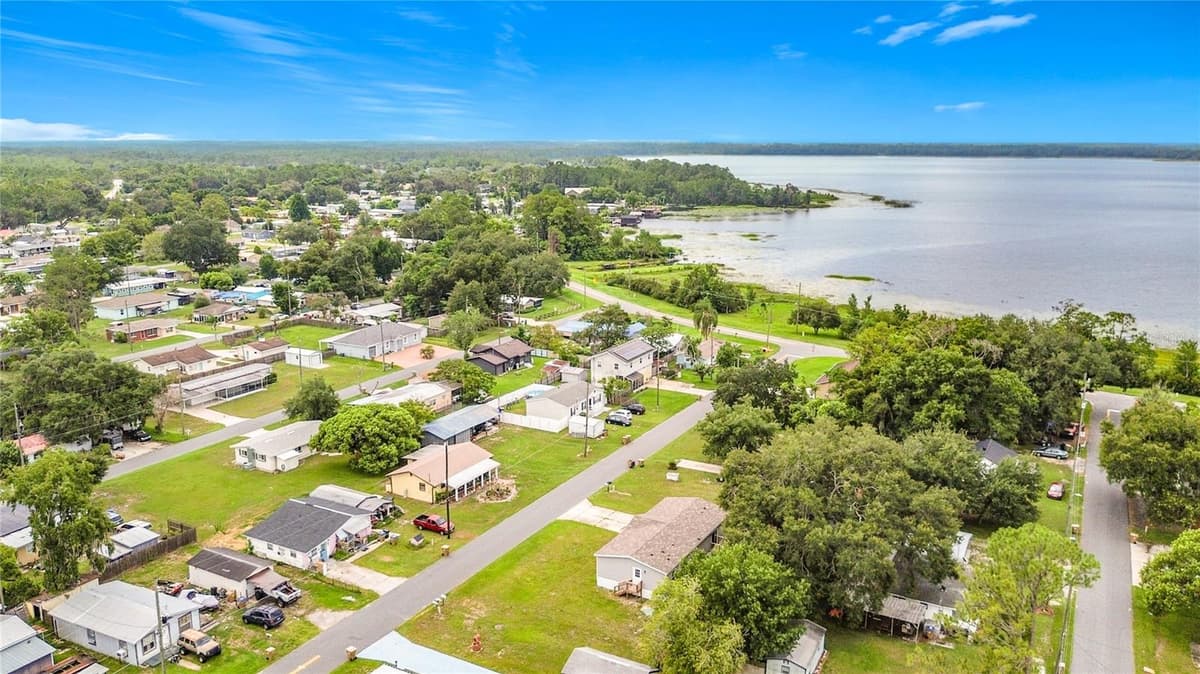 1626 TARPON BOULEVARD — photo 39 of 43