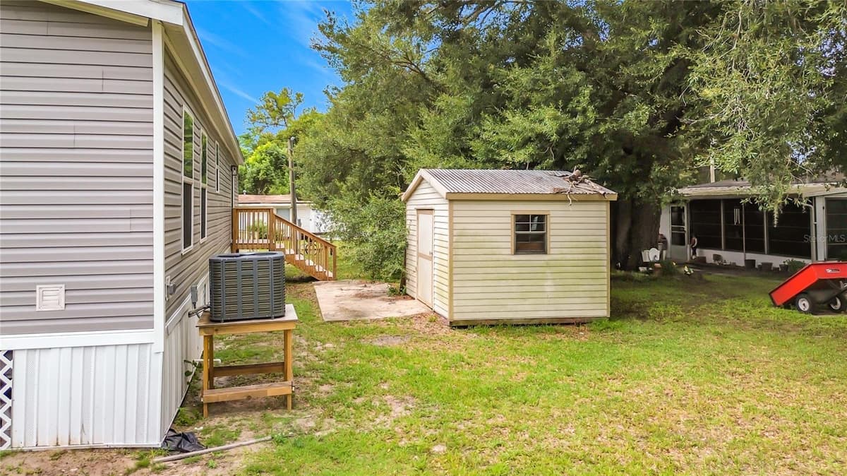 1626 TARPON BOULEVARD — photo 35 of 43