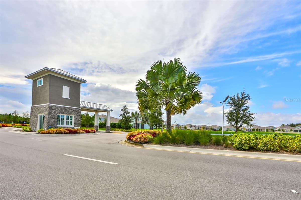 5231 WINDY GROVE DRIVE — photo 45 of 58
