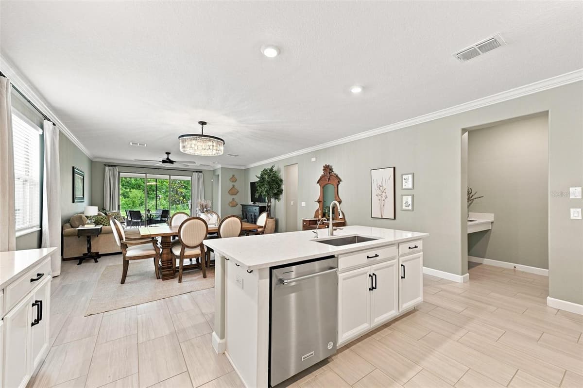 5231 WINDY GROVE DRIVE — photo 9 of 58