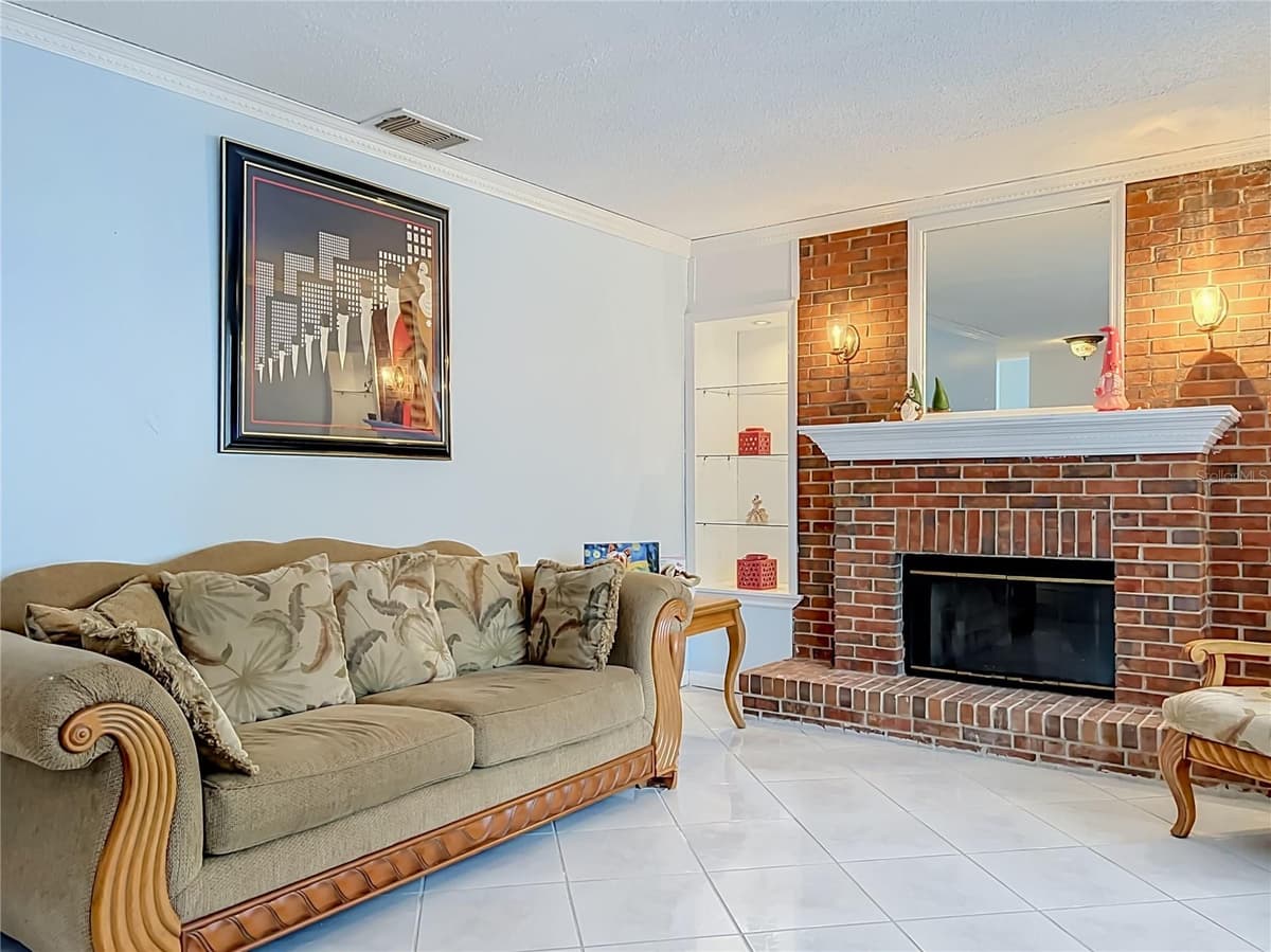 9216 AMITY COURT — photo 13 of 80