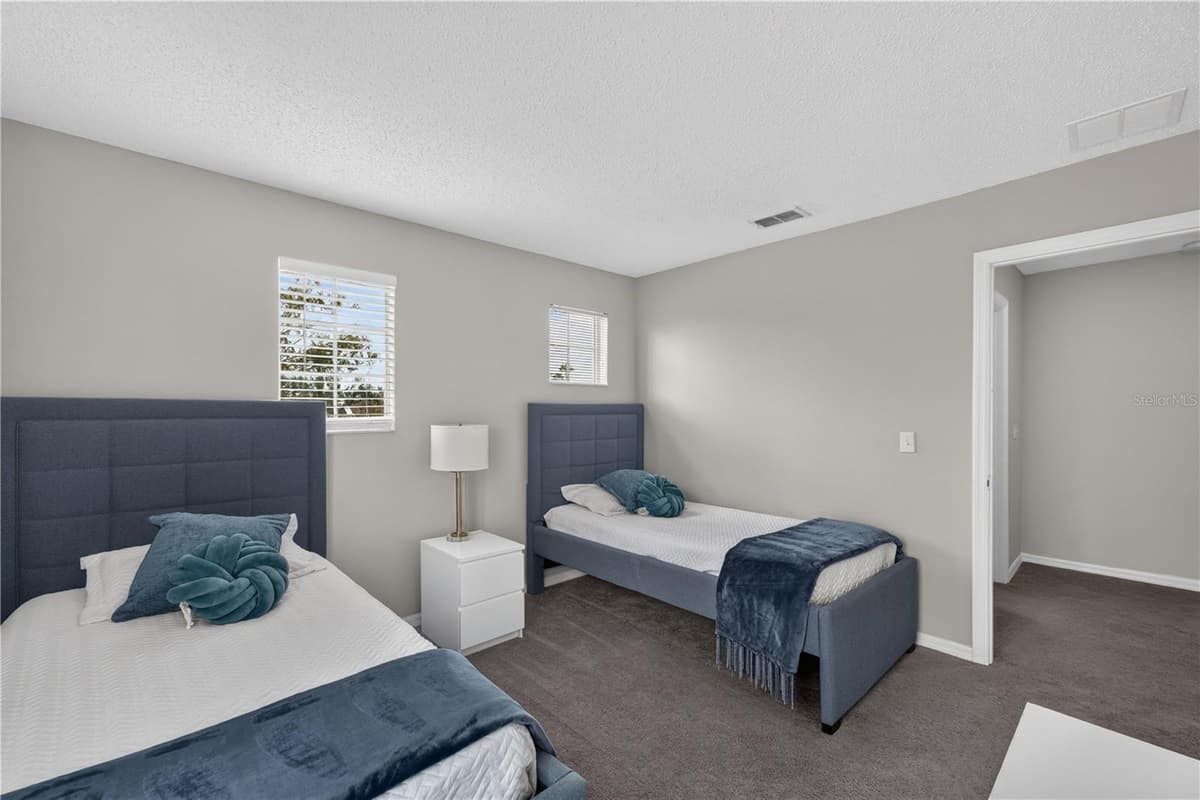 706 LOCKBREEZE DRIVE — photo 17 of 78
