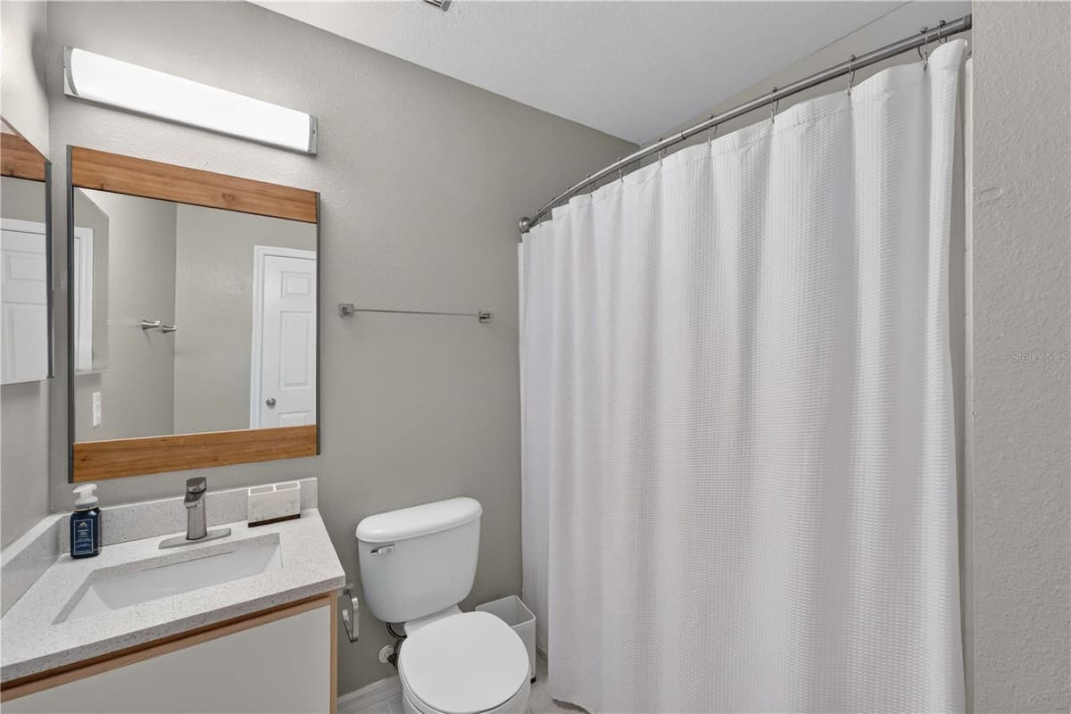 706 LOCKBREEZE DRIVE — photo 4 of 78