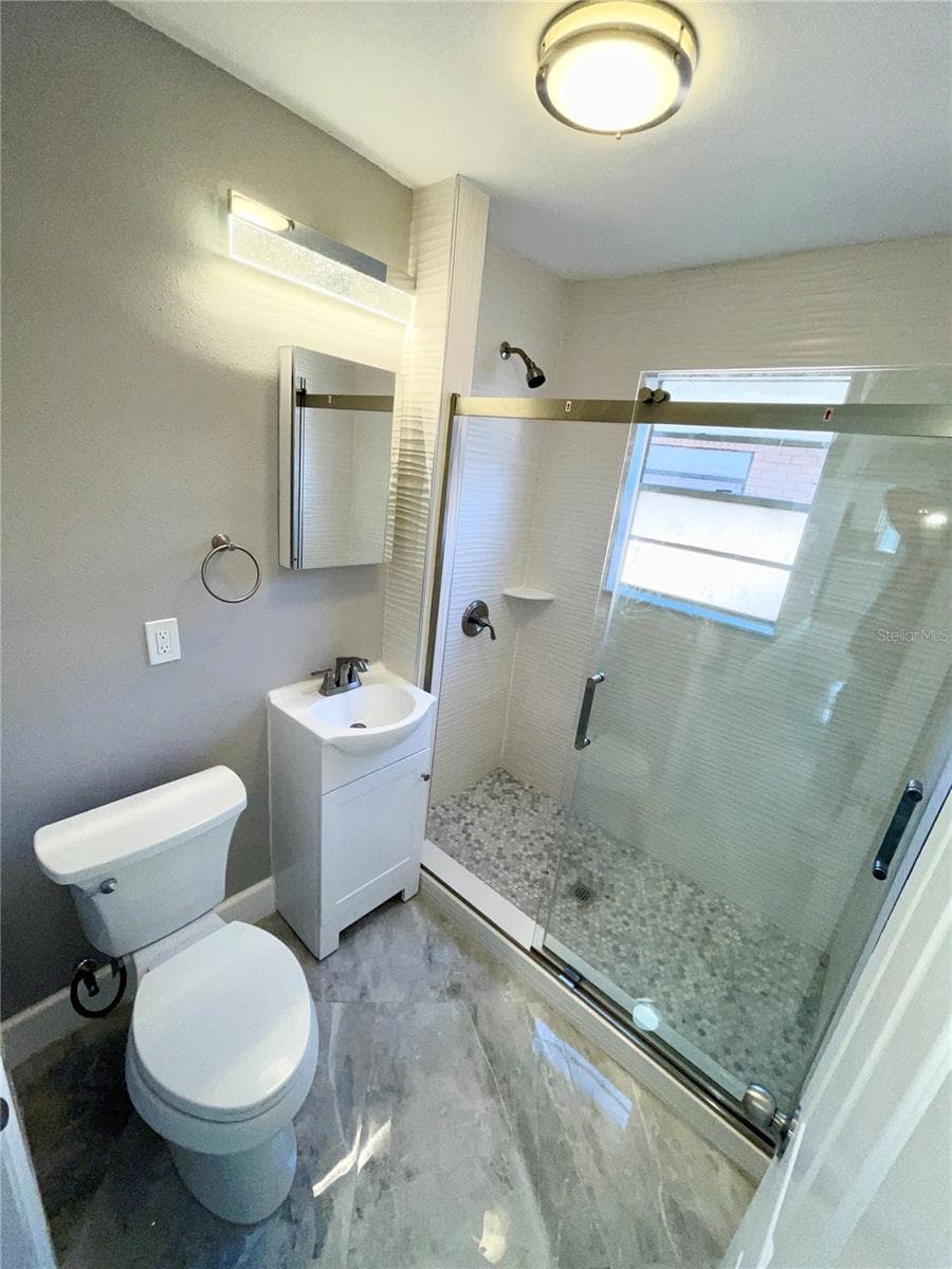 2525 37TH STREET — photo 10 of 22