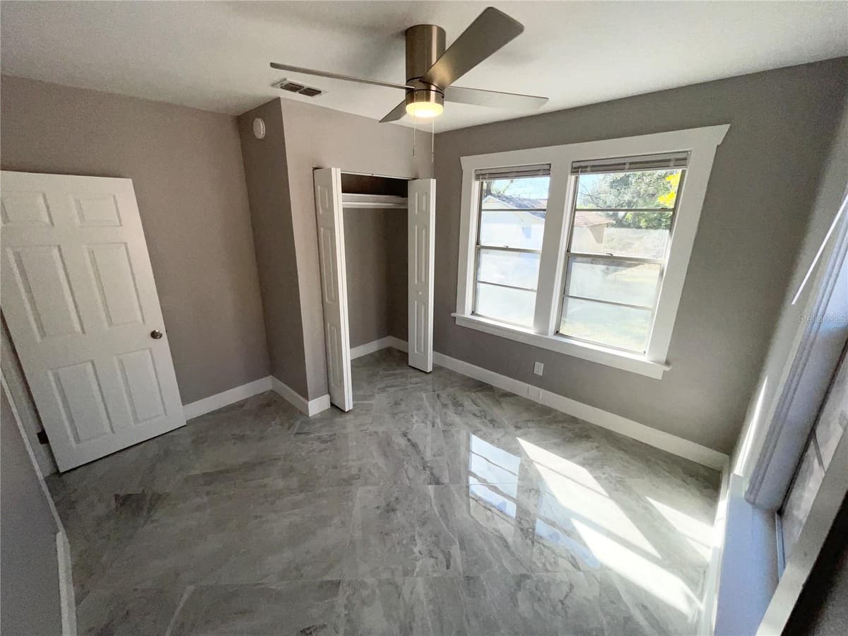 2525 37TH STREET — photo 17 of 22