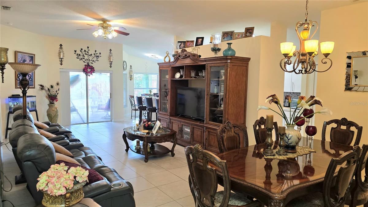 9708 WHITE BARN WAY — photo 3 of 32