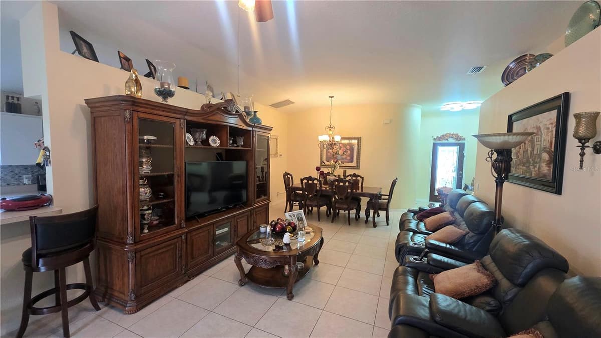 9708 WHITE BARN WAY — photo 2 of 32