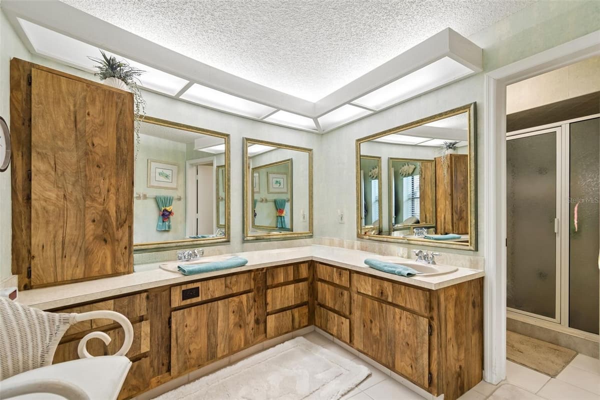 2364 VIOLET PL — photo 18 of 39