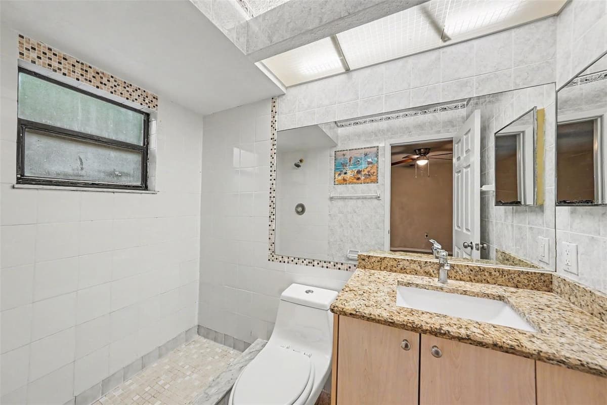 7623 BRAMBLEWOOD DRIVE — photo 9 of 14