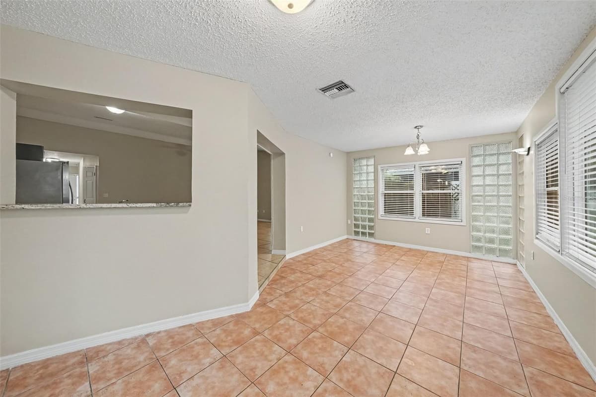 7623 BRAMBLEWOOD DRIVE — photo 6 of 14