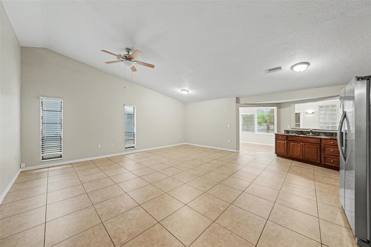 7623 BRAMBLEWOOD DRIVE — photo 3 of 14