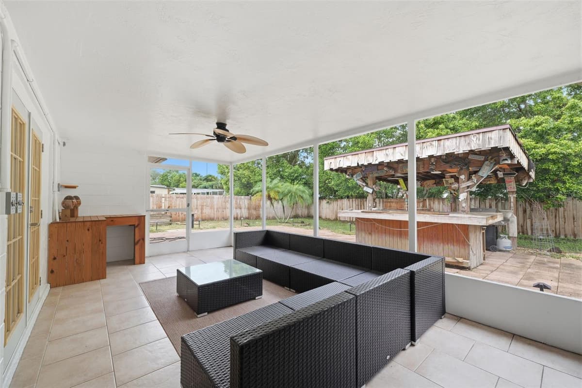 11105 ARECA DRIVE — photo 3 of 39