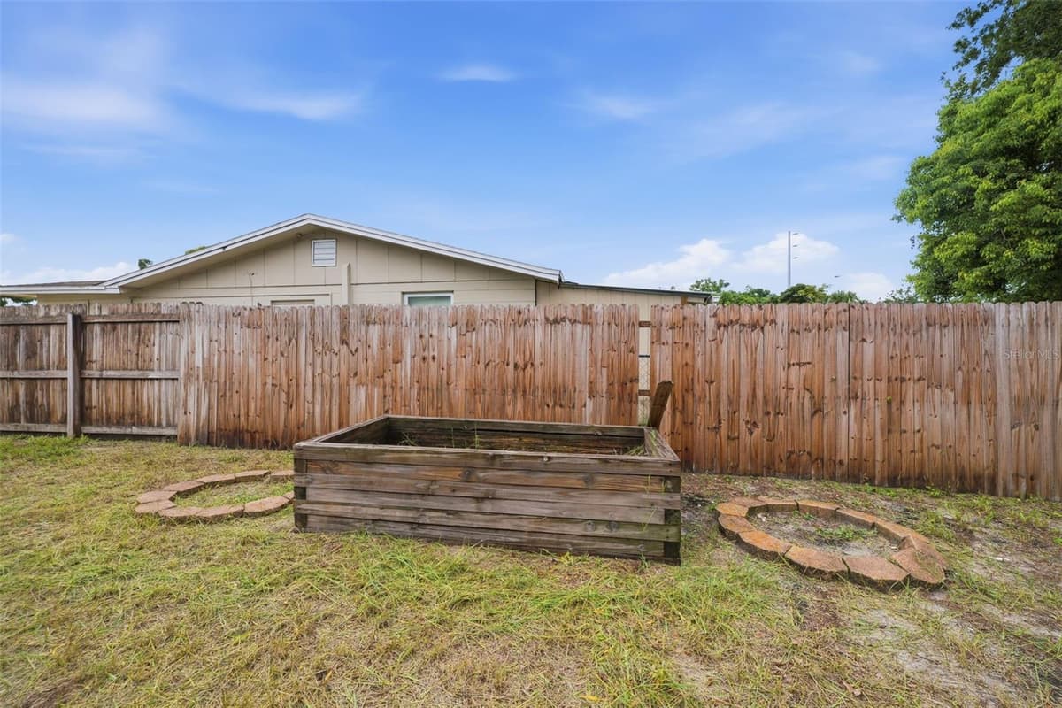 11105 ARECA DRIVE — photo 28 of 39