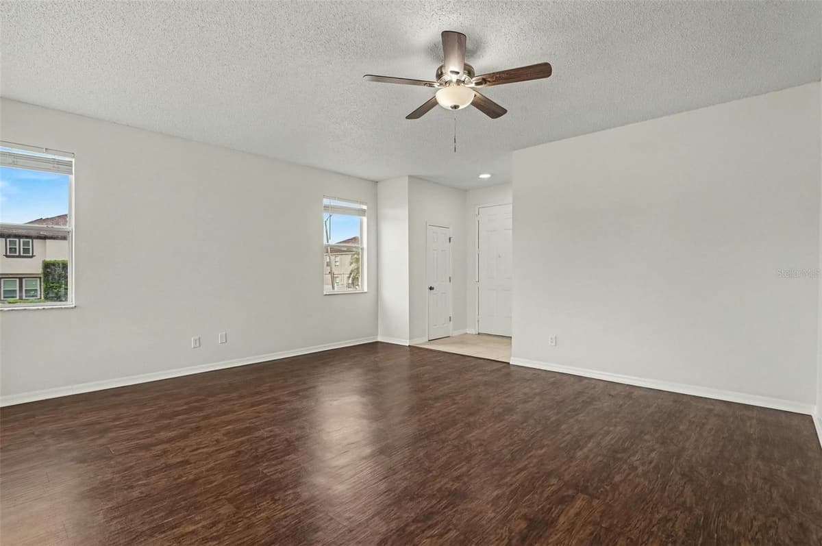 4542 GALLBERRY COURT — photo 2 of 16