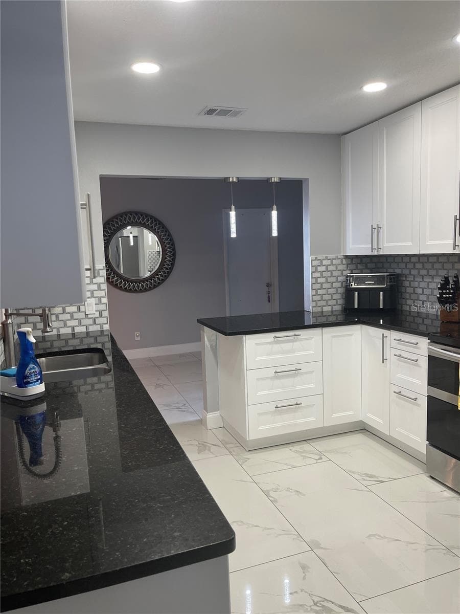 3140 TCU BOULEVARD — photo 6 of 19