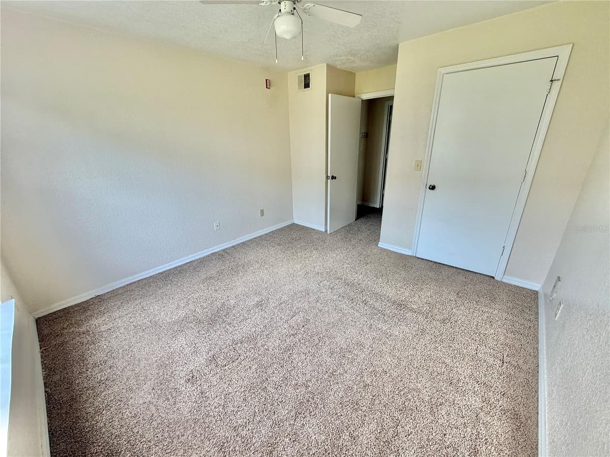 2550 ALAFAYA TRAIL — photo 10 of 18