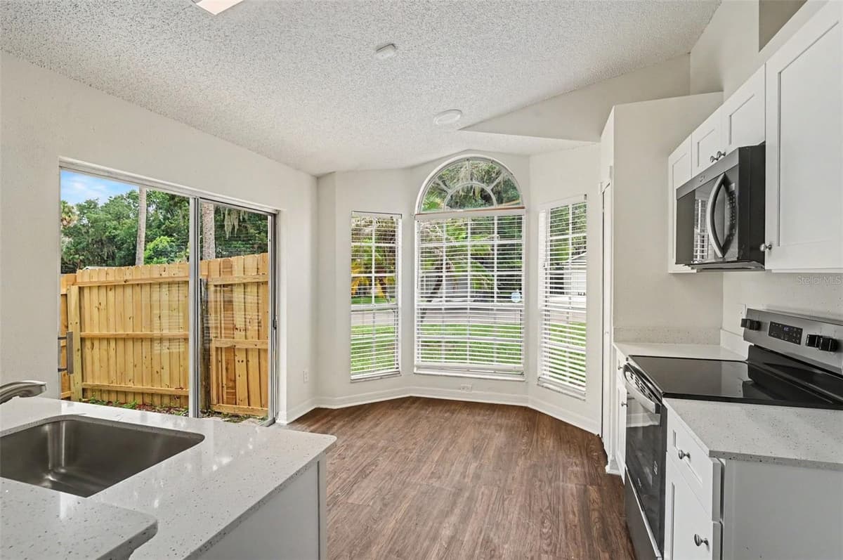 317 MCCOY VILLAGE COURT — photo 5 of 15