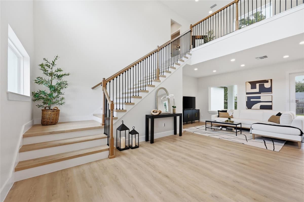 351 WILDMERE AVENUE — photo 7 of 64