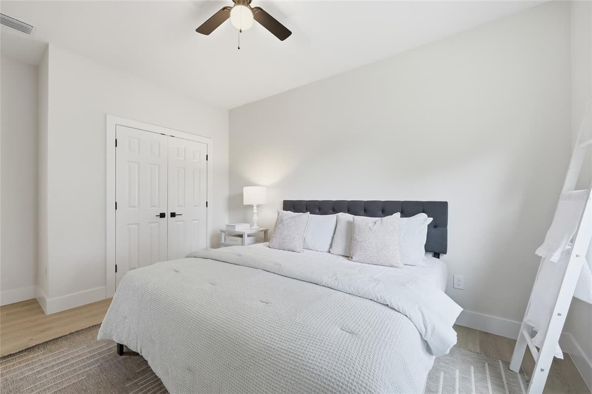 351 WILDMERE AVENUE — photo 35 of 64