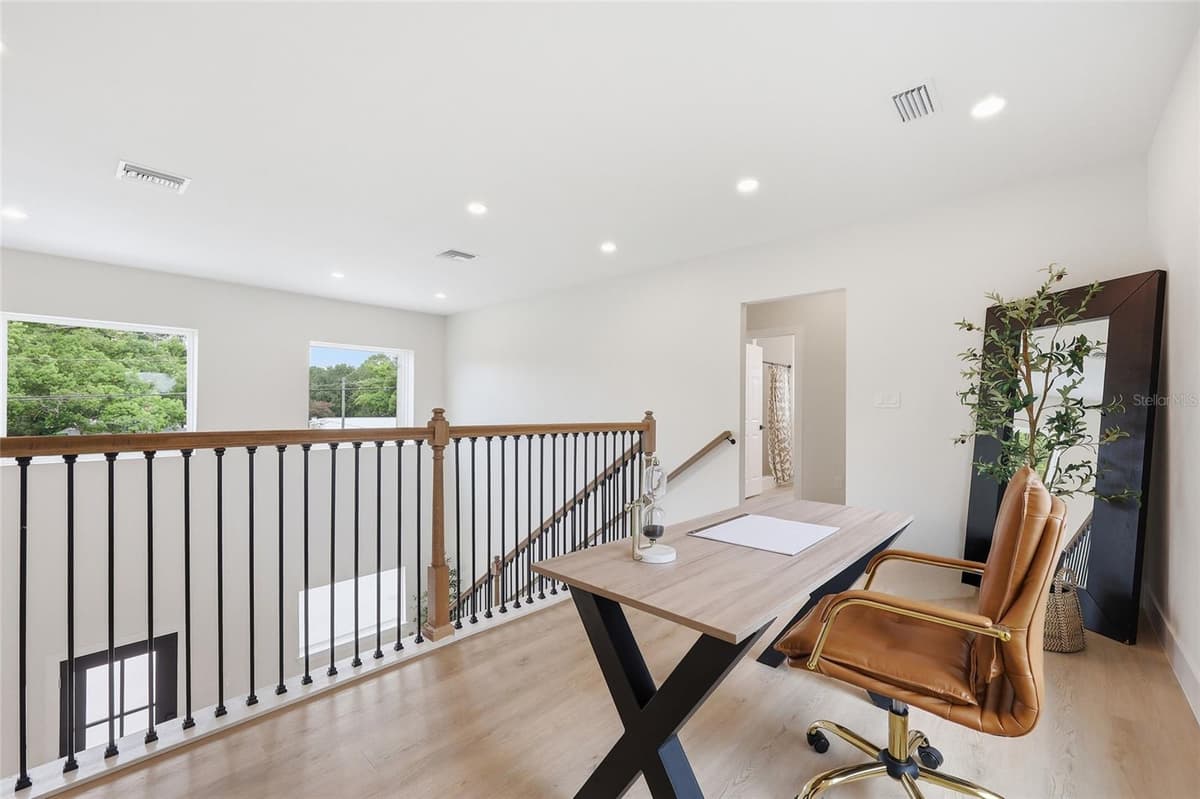 351 WILDMERE AVENUE — photo 31 of 64