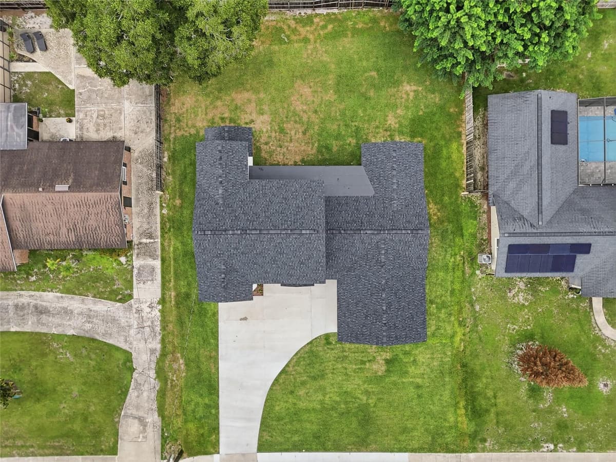 351 WILDMERE AVENUE — photo 60 of 64