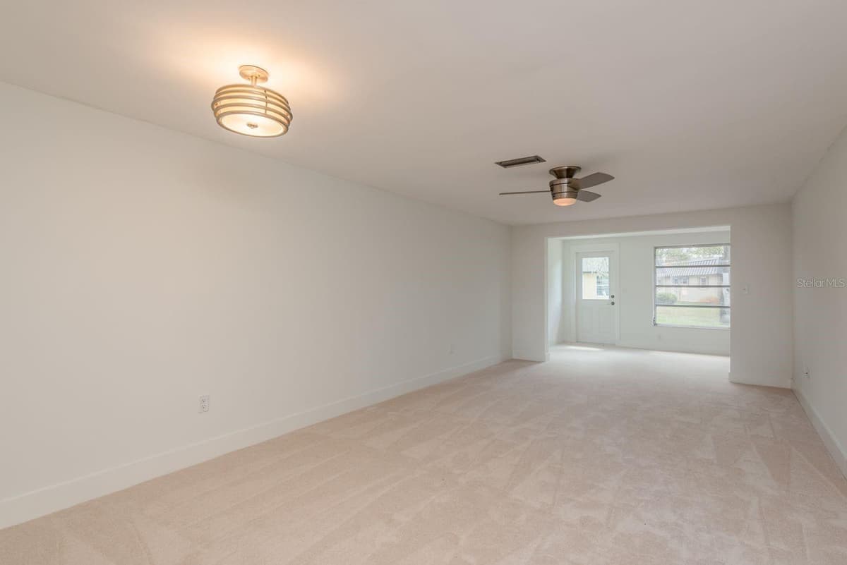 4347 RUSTIC DRIVE — photo 6 of 32