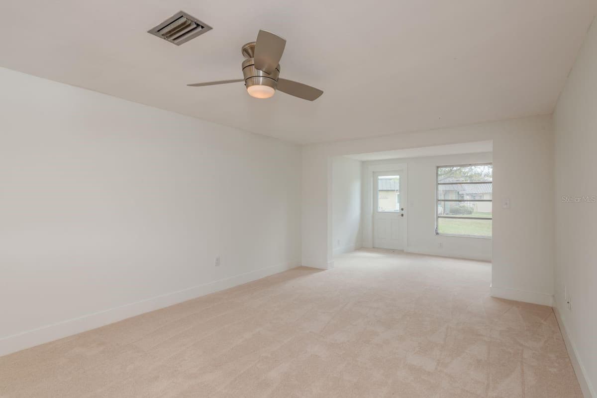 4347 RUSTIC DRIVE — photo 7 of 32