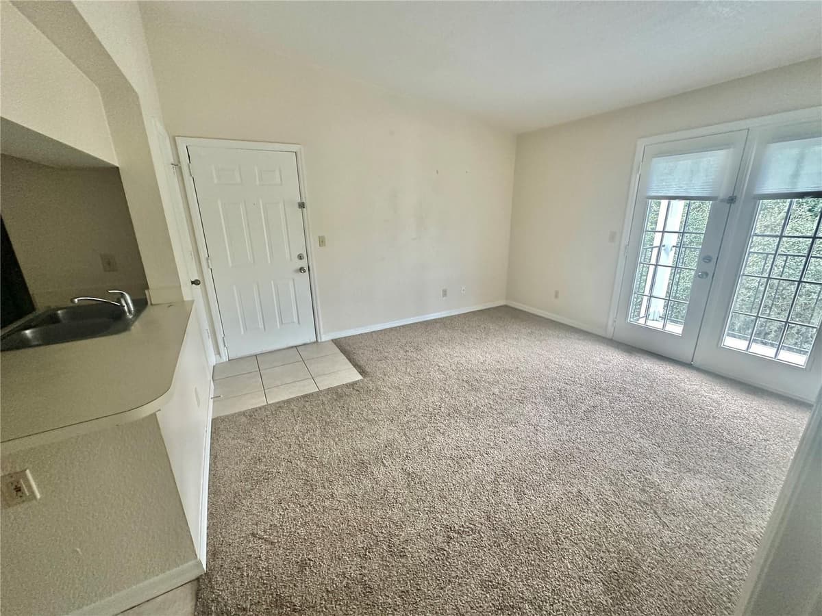 2550 ALAFAYA TRAIL — photo 5 of 16
