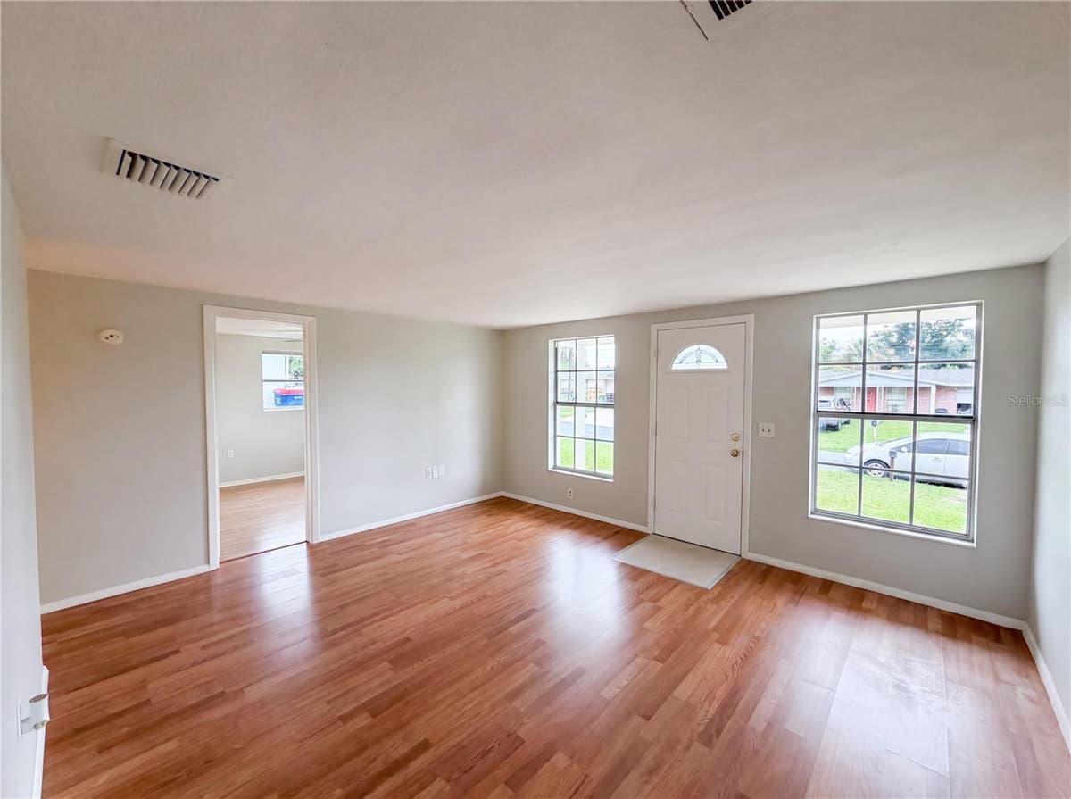 4639 IRENE LOOP — photo 4 of 20