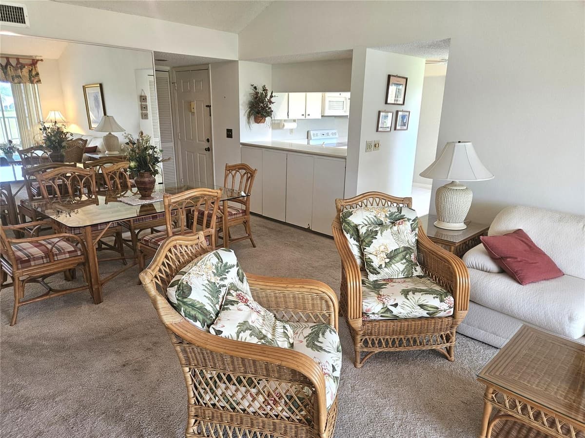 418 CERROMAR COURT — photo 16 of 32