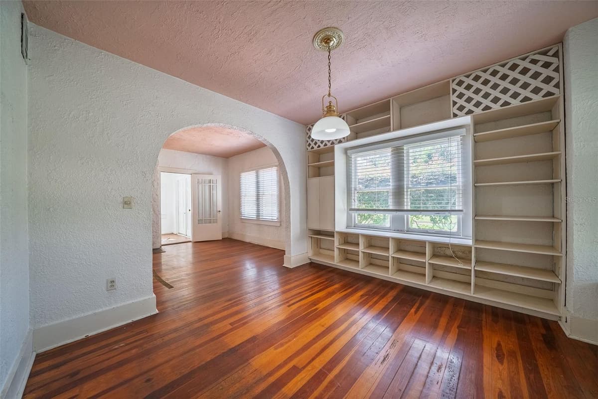813 GREENWOOD STREET — photo 7 of 40