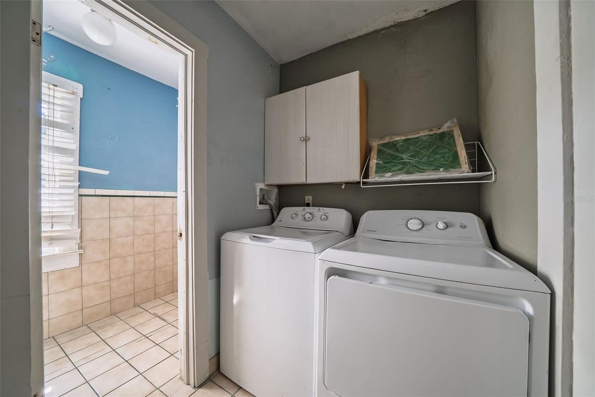 813 GREENWOOD STREET — photo 24 of 40