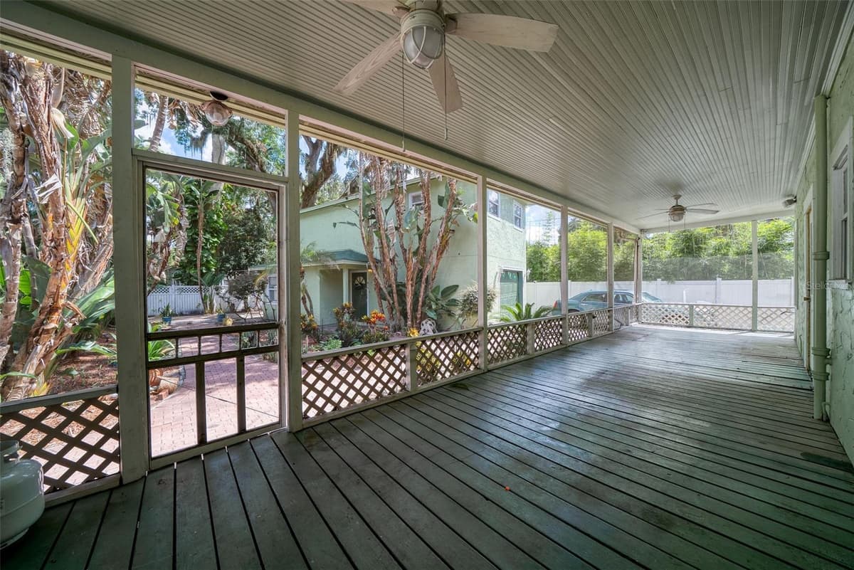 813 GREENWOOD STREET — photo 34 of 40