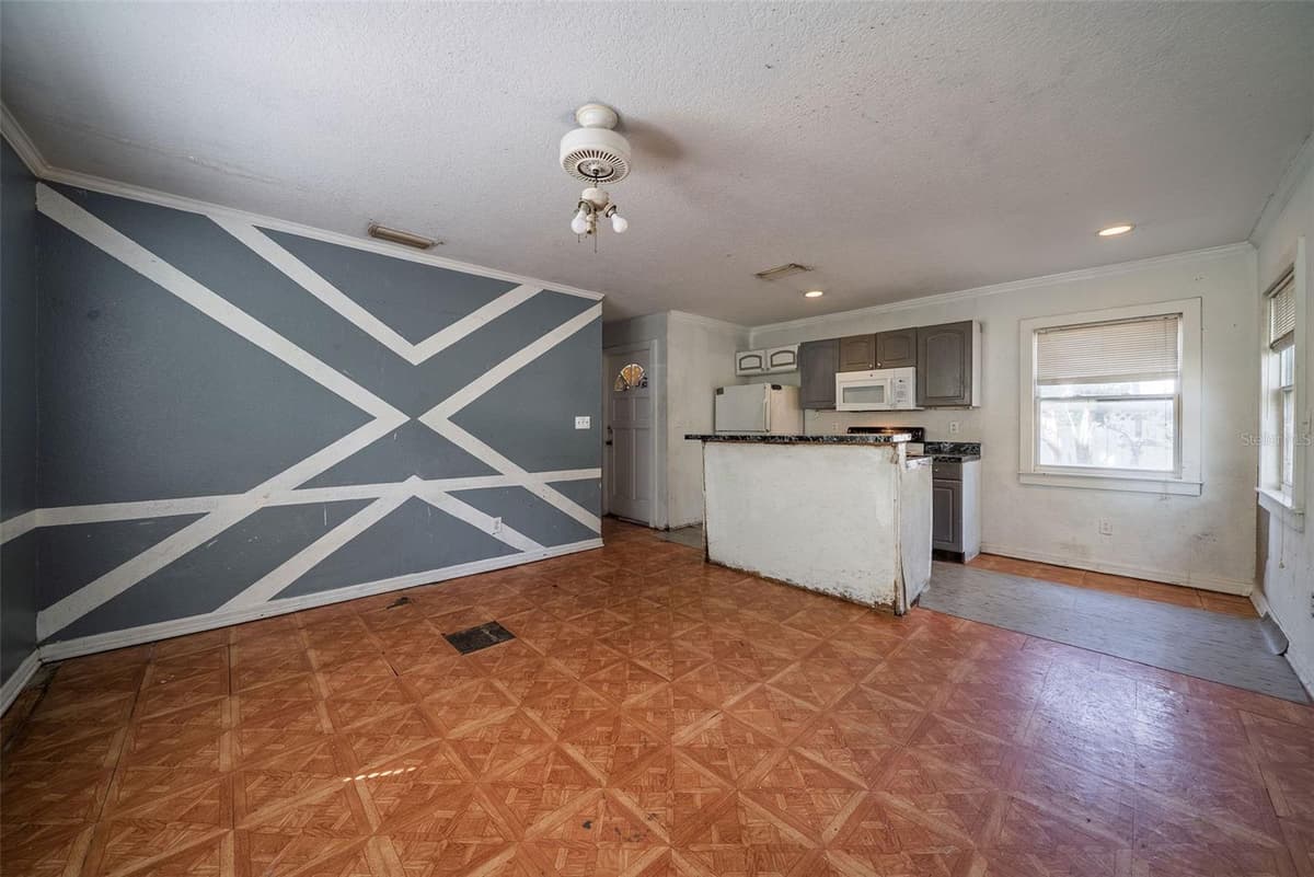 813 GREENWOOD STREET — photo 27 of 40