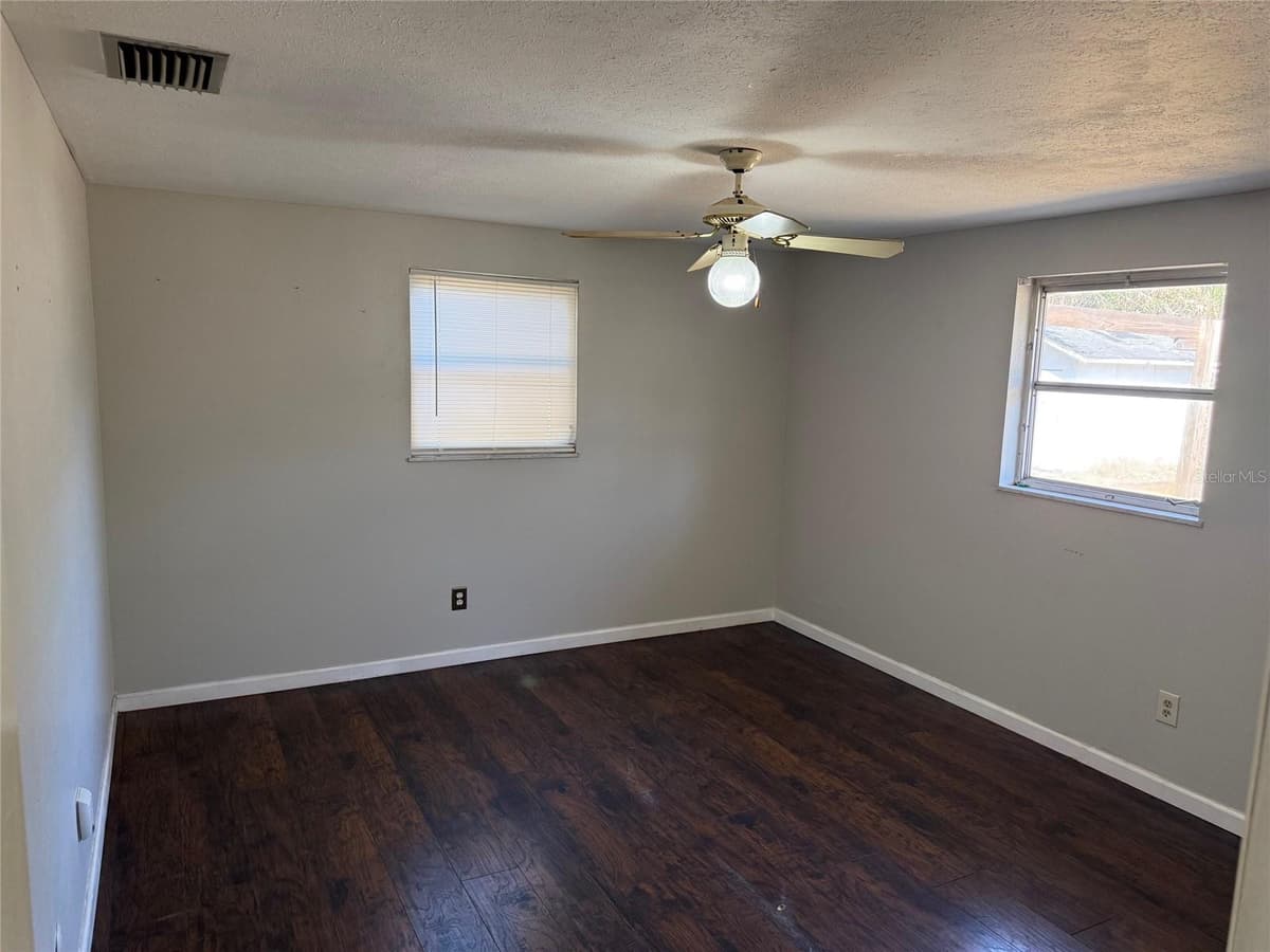 4404 ARECA PALM DRIVE — photo 10 of 16