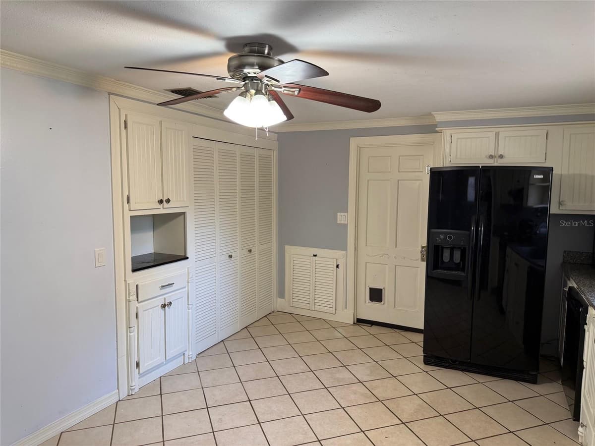 4404 ARECA PALM DRIVE — photo 9 of 16