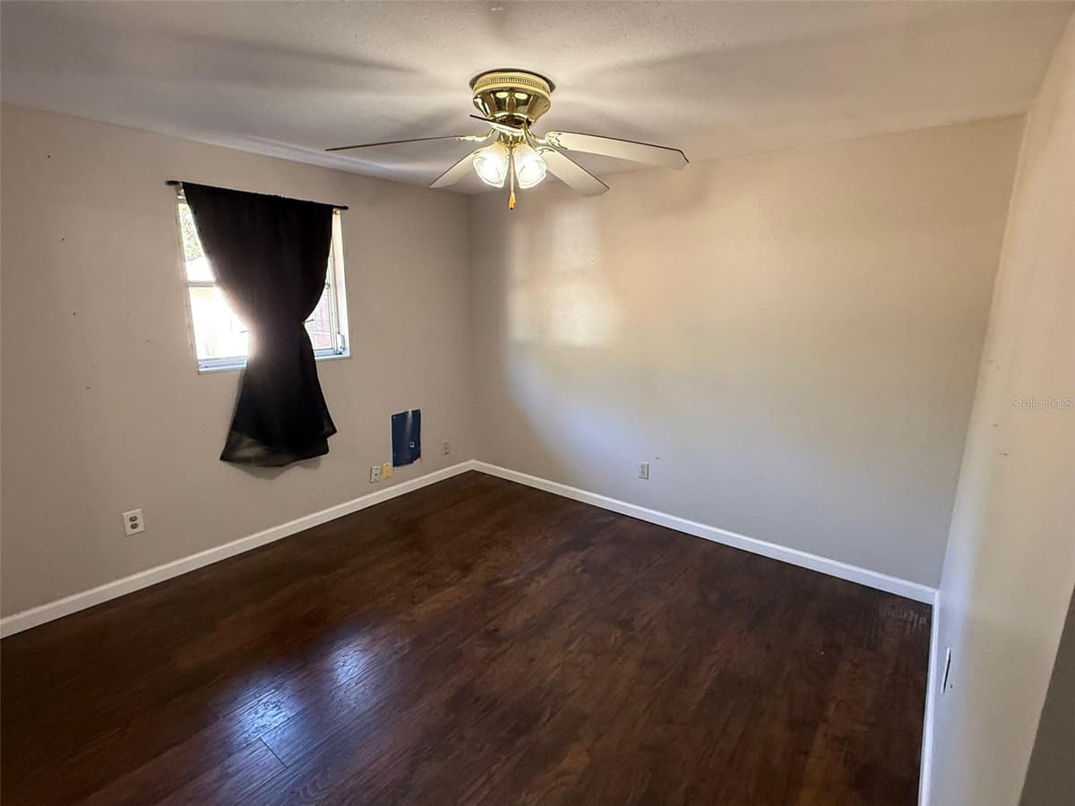 4404 ARECA PALM DRIVE — photo 11 of 16