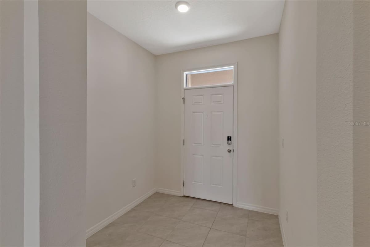 1089 BLUE JAY DRIVE — photo 2 of 38