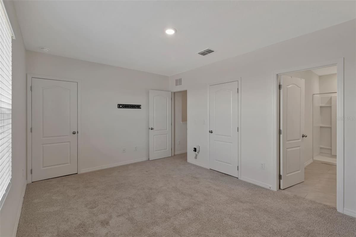 1089 BLUE JAY DRIVE — photo 17 of 38