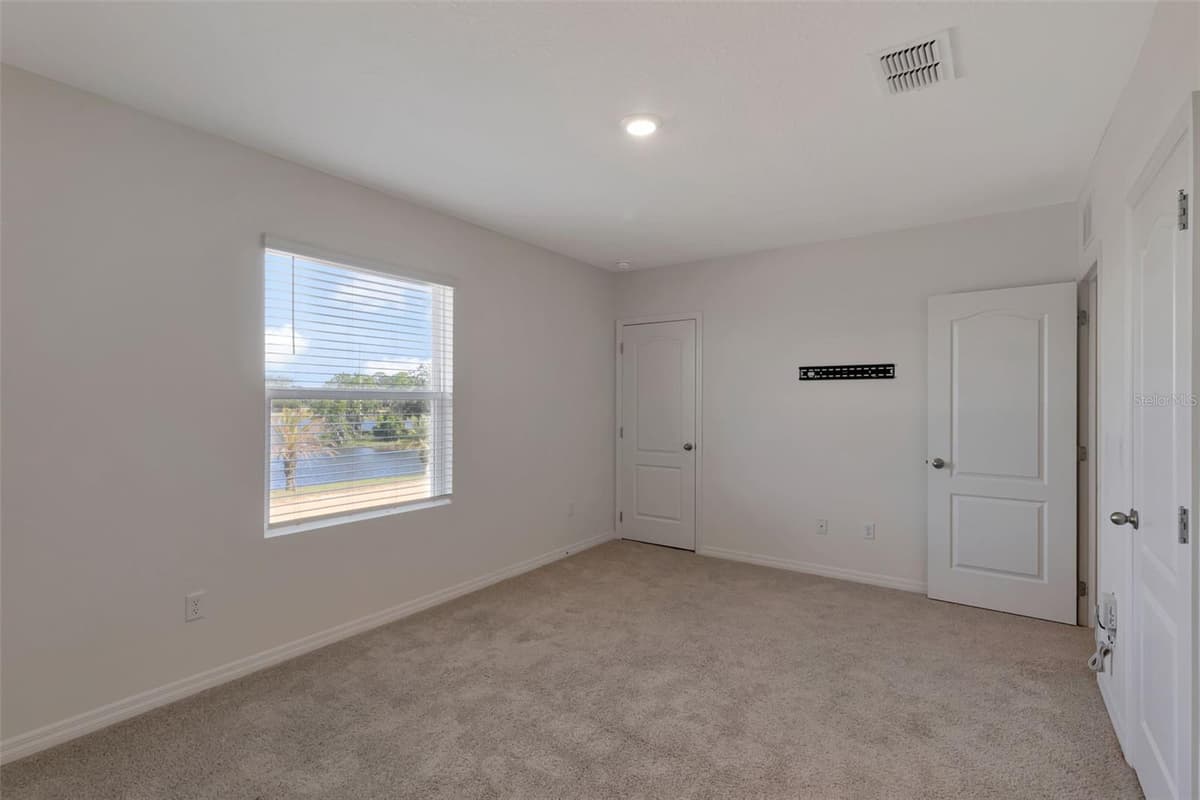 1089 BLUE JAY DRIVE — photo 18 of 38