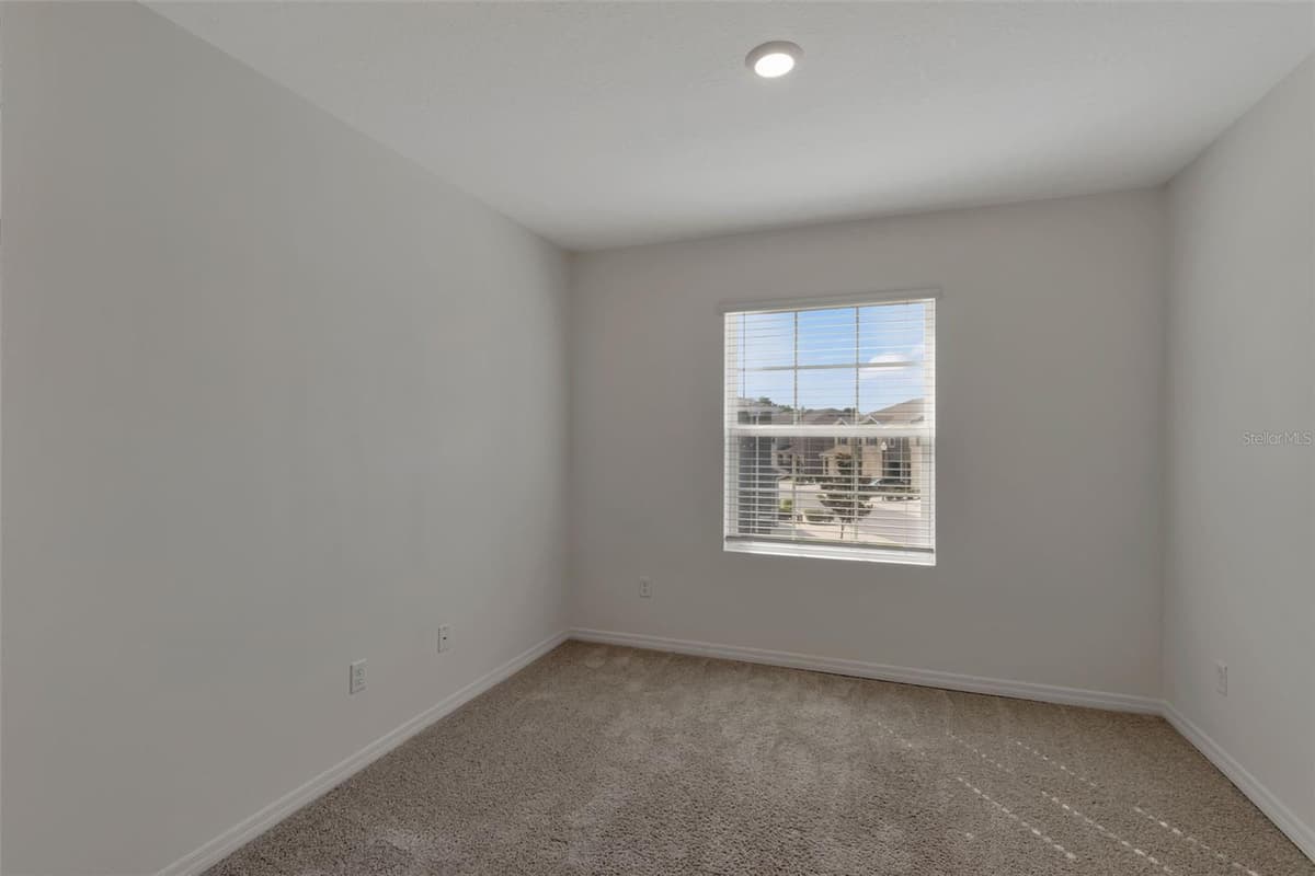 1089 BLUE JAY DRIVE — photo 15 of 38