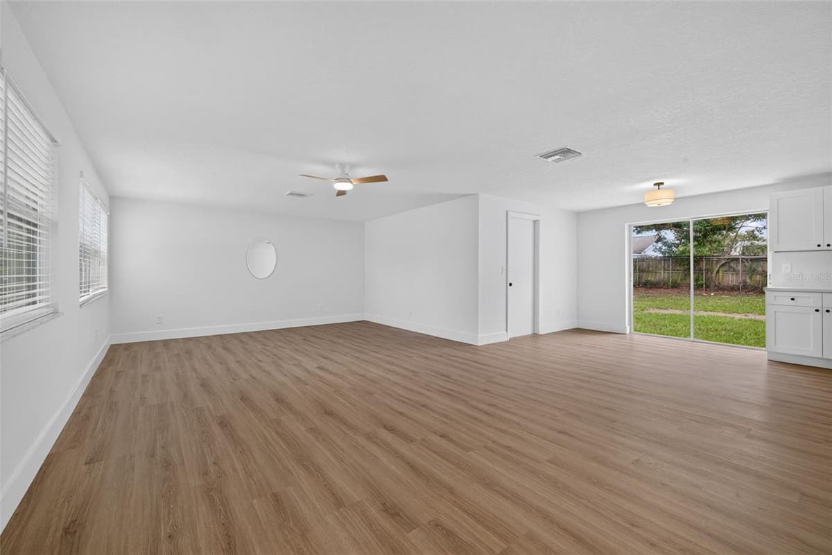 9001 ARNDALE CIRCLE — photo 15 of 33