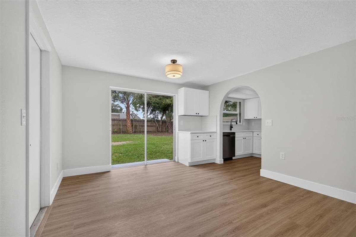 9001 ARNDALE CIRCLE — photo 19 of 33